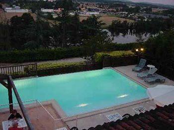 Fumel Brit Hotel Vallee Du Lot מראה חיצוני תמונה