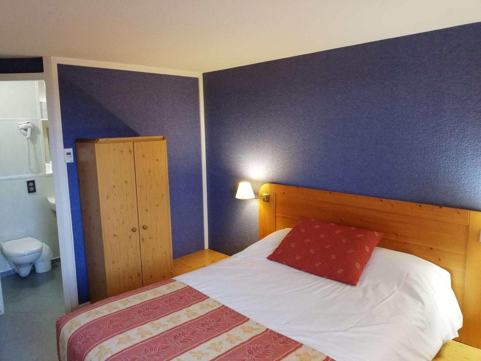 Fumel Brit Hotel Vallee Du Lot מראה חיצוני תמונה