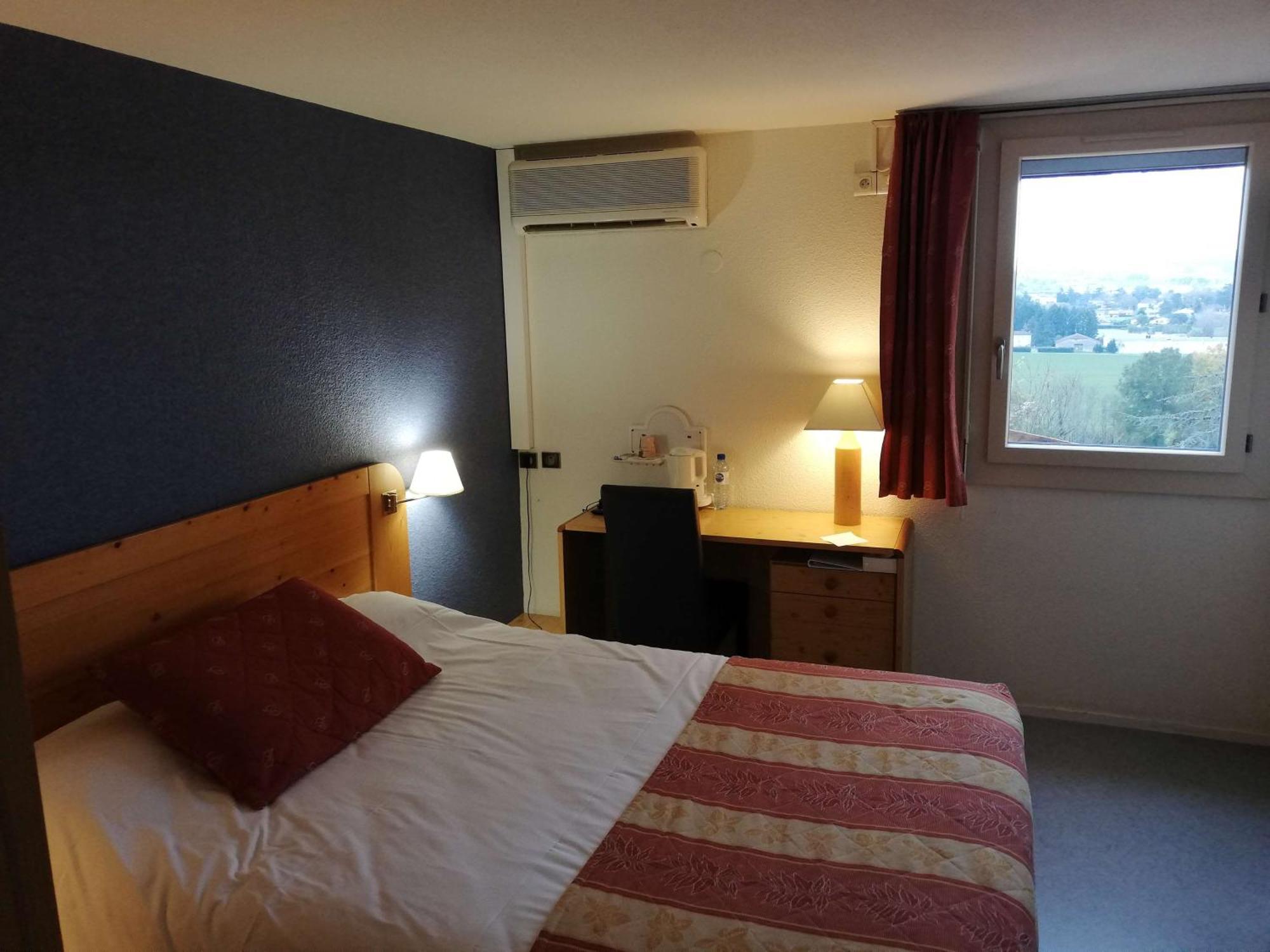 Fumel Brit Hotel Vallee Du Lot מראה חיצוני תמונה