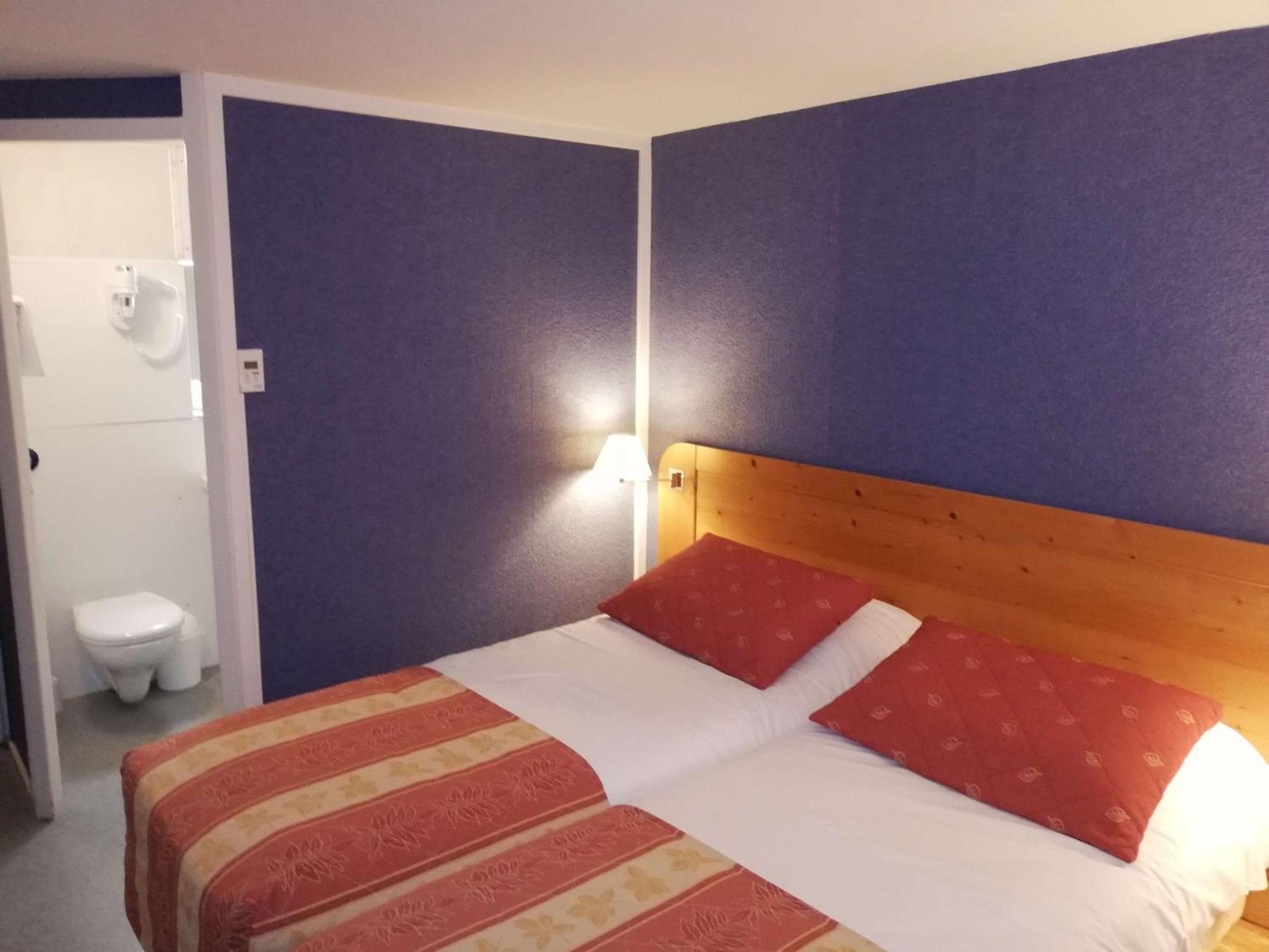 Fumel Brit Hotel Vallee Du Lot מראה חיצוני תמונה