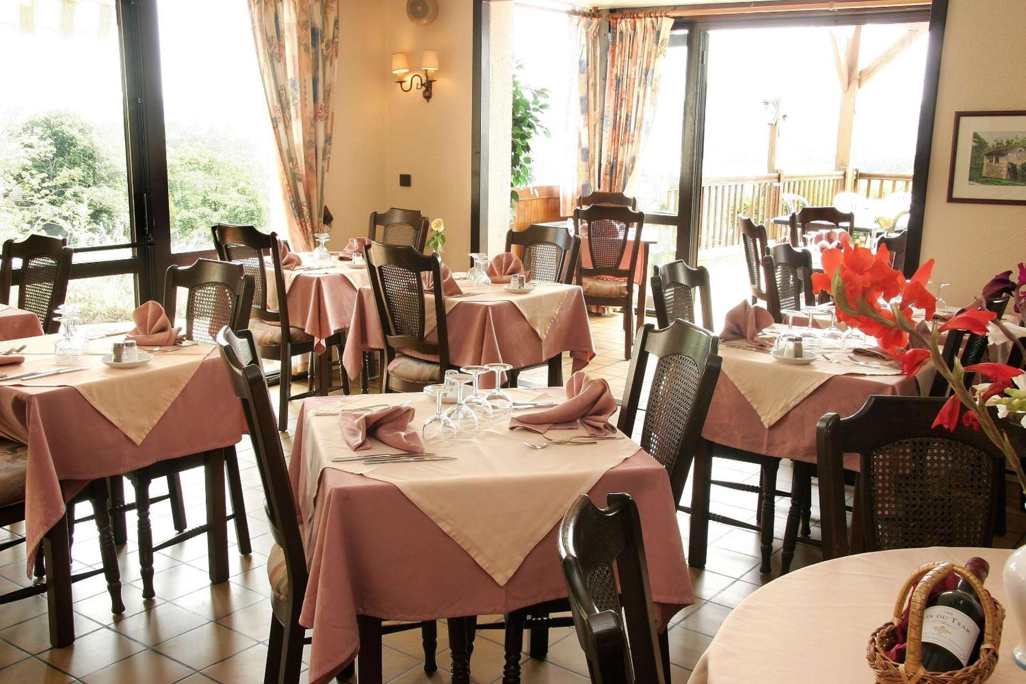 Fumel Brit Hotel Vallee Du Lot מראה חיצוני תמונה